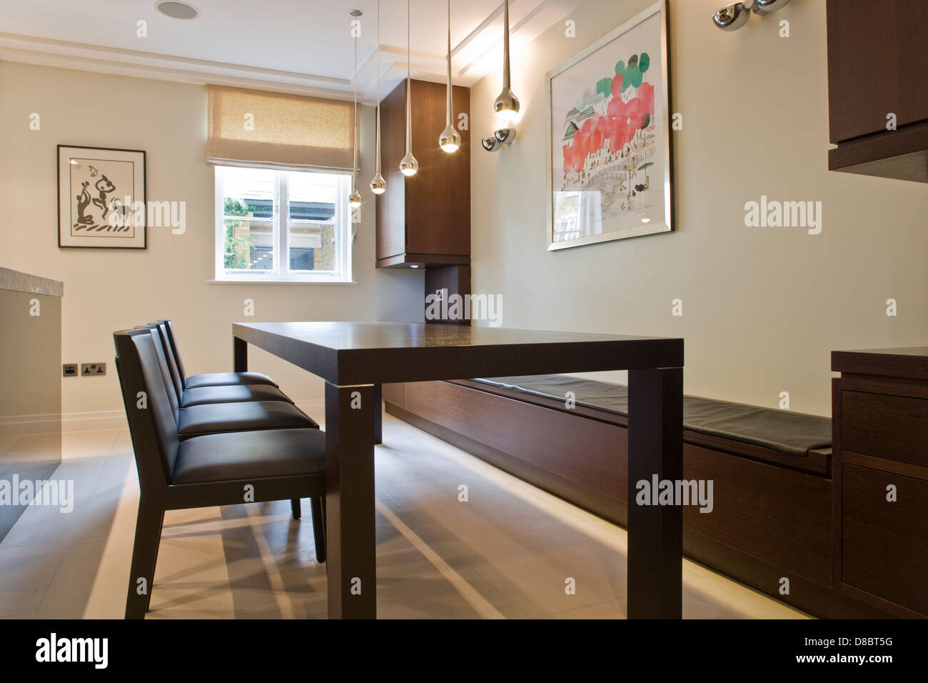 dining room table and chairs Stock Photo - Alamy