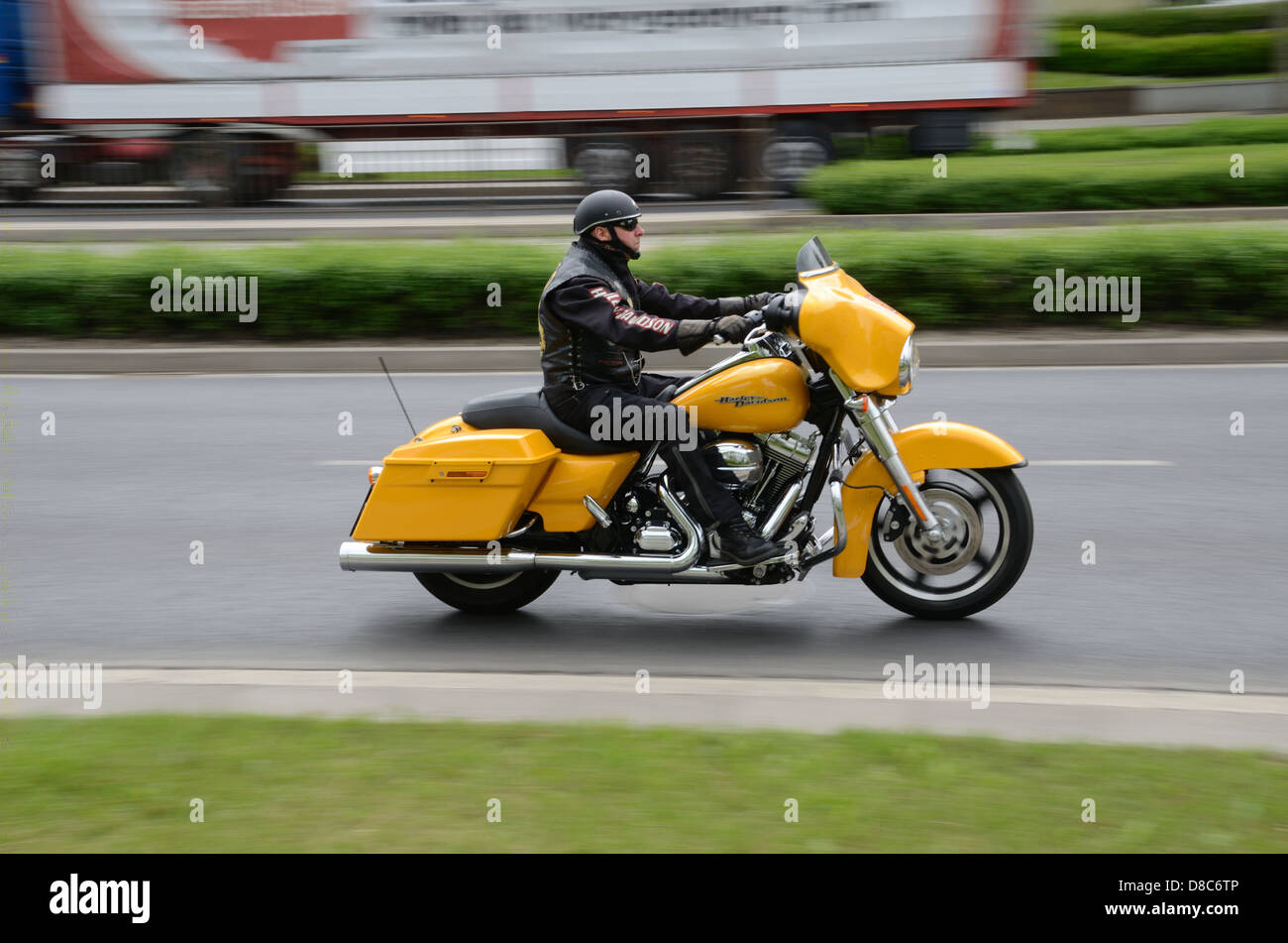 Person Riding Harley Harley davidson rider riding hi-res stock photography and images - Alamy