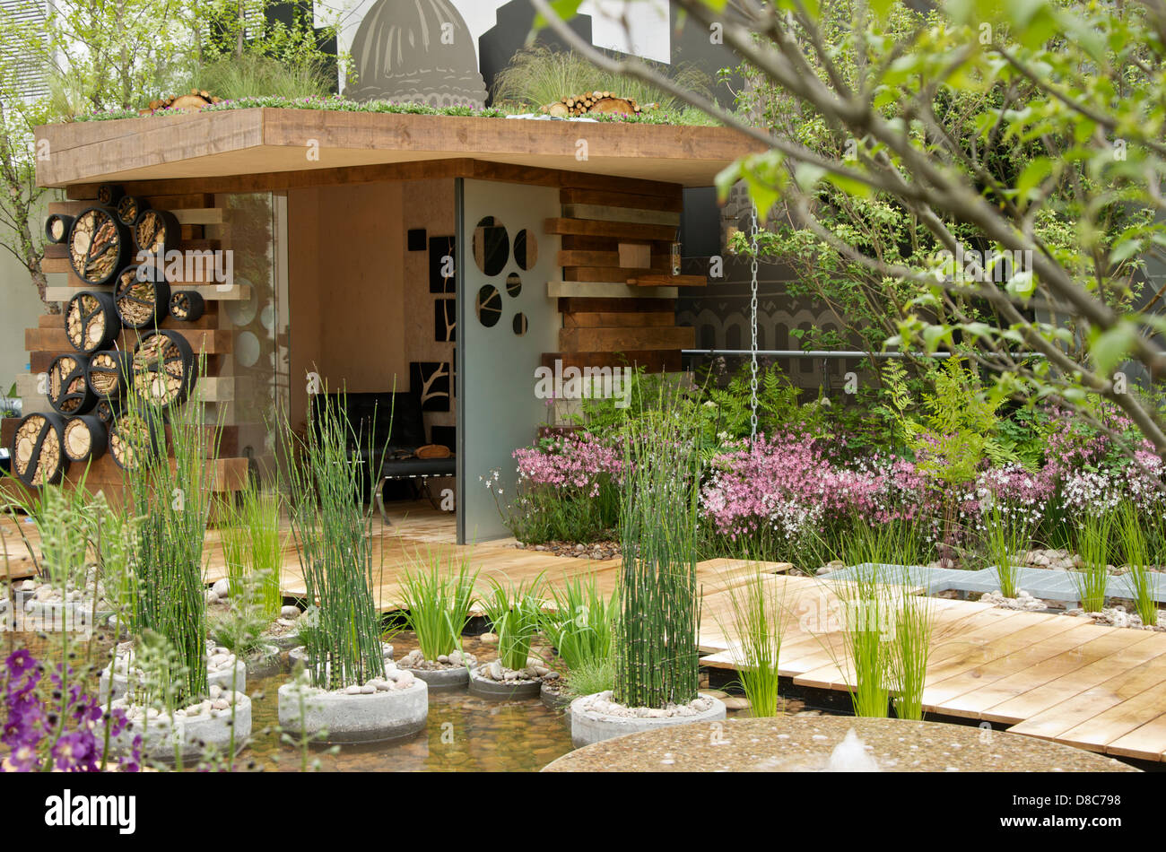 The bird hide and wetland area in the RBC Blue Water Roof Garden at RHS Chelsea Flower Show 2013, London, UK Stock Photo