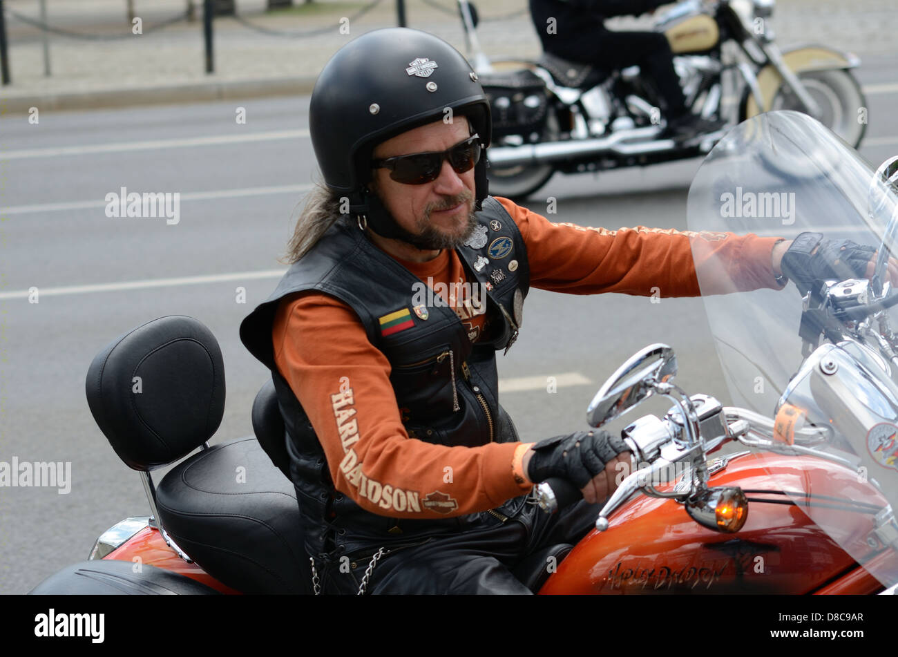 Person Riding Harley Harley davidson motorcyclist rides hi-res stock photography and images ...