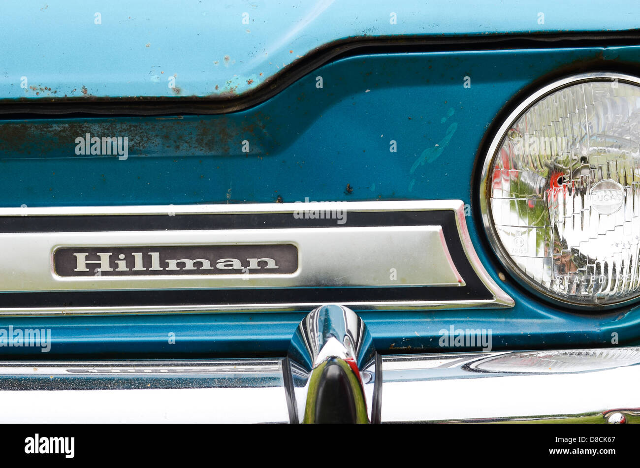 Hillman classic car badge hi-res stock photography and images - Alamy