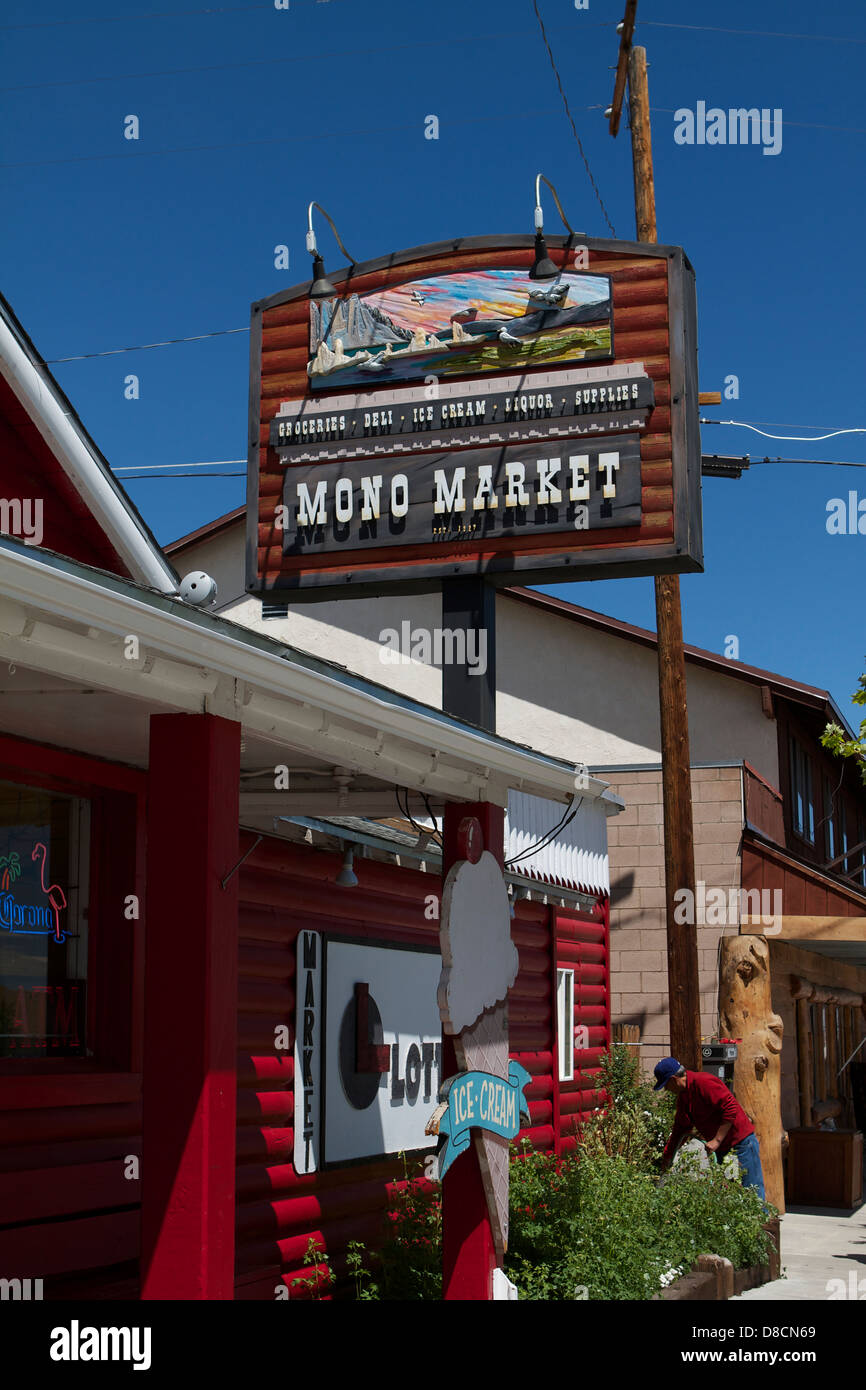 Mono Market grocery store lee vining on scenic highway 395 in the Eastern Sierra Nevada Mountains, California Stock Photo
