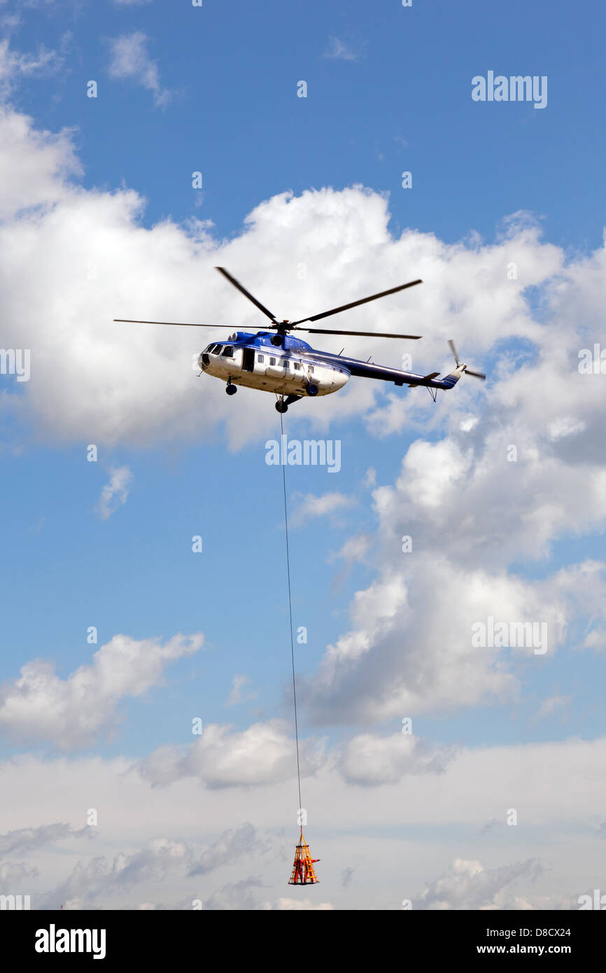 Cargo helicopter hi-res stock photography and images - Alamy