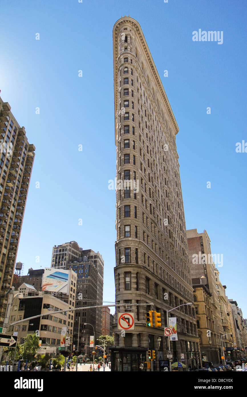 Flat Iron Building Tall Manhattan scene new york chelsea big apple america usa sky scrapper Stock Photo