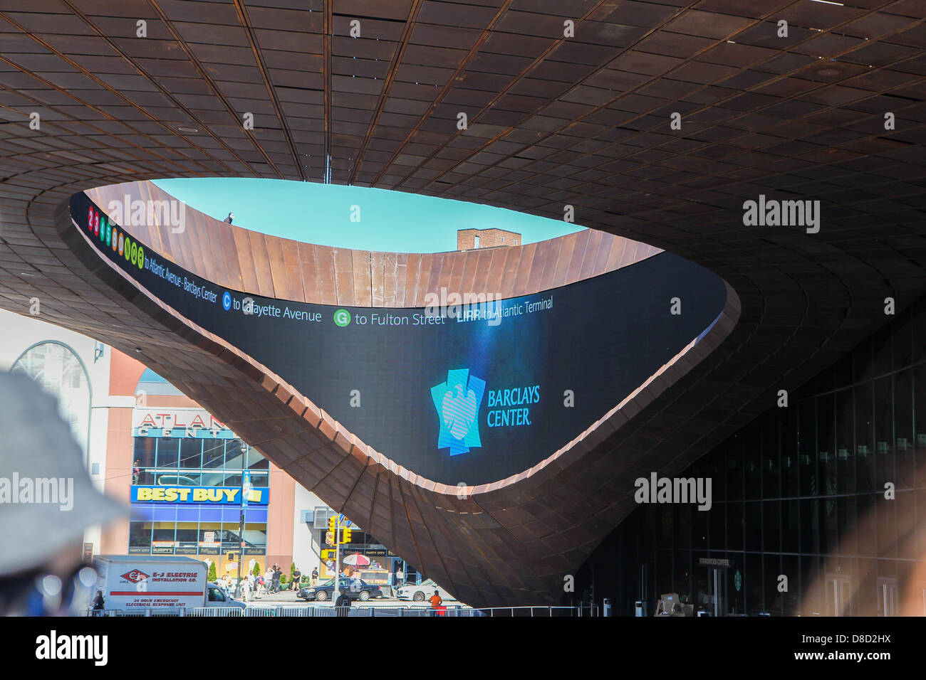 Brooklyn barclays center exterior hi-res stock photography and images -  Alamy