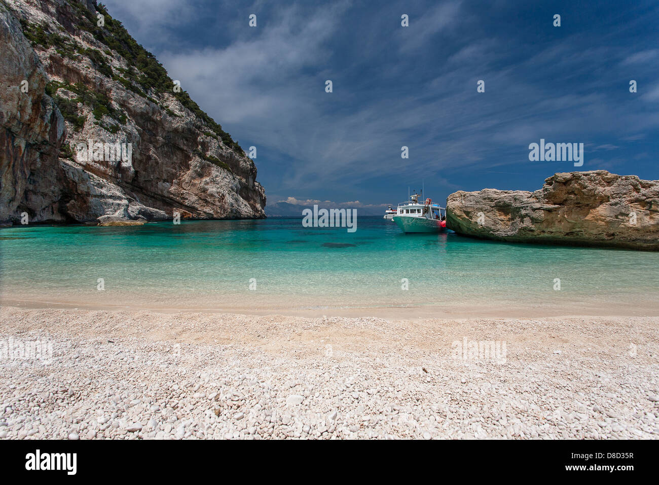 Sardinia Italy Cala Mariolu Golfo Di Orosei Stock Photo Alamy sardinia-italy-cala-mariolu-golfo-di-orosei-stock-photo-alamy