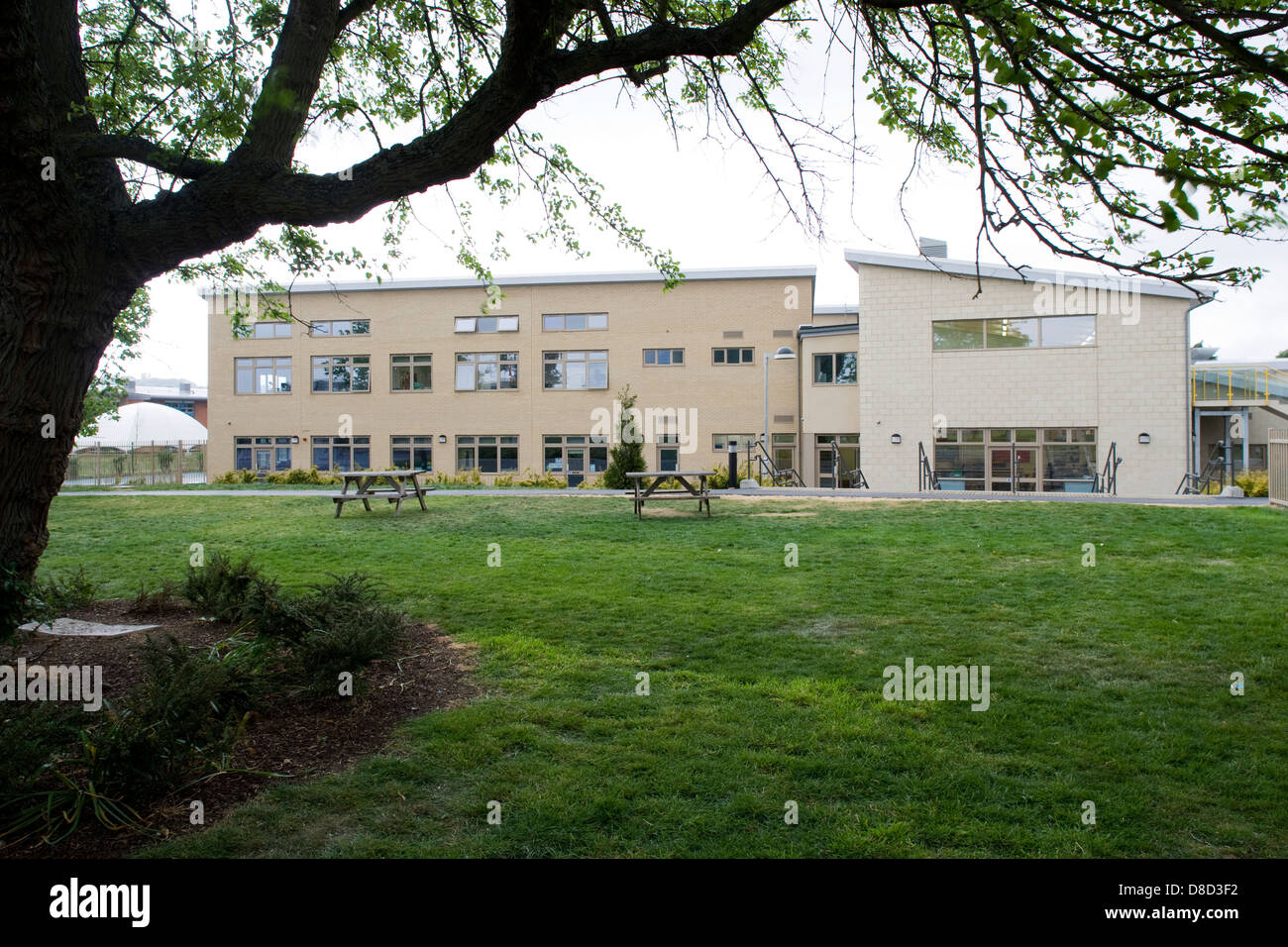 perivale-primary-school-high-resolution-stock-photography-and-images