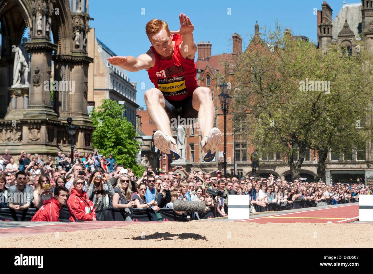 Greg rutherford long jumper hi-res stock photography and images - Alamy