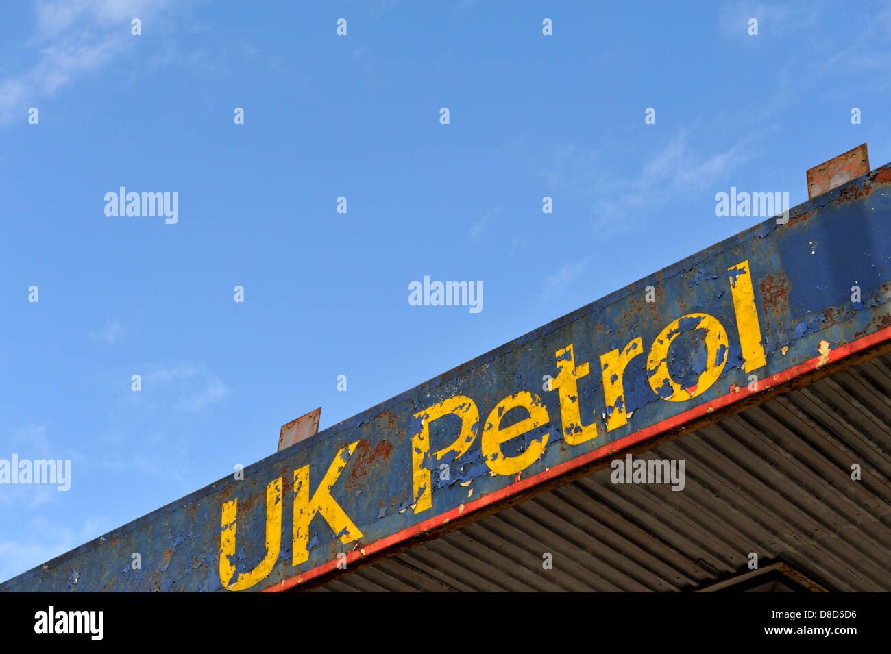 UK Petrol, closed petrol station Stock Photo