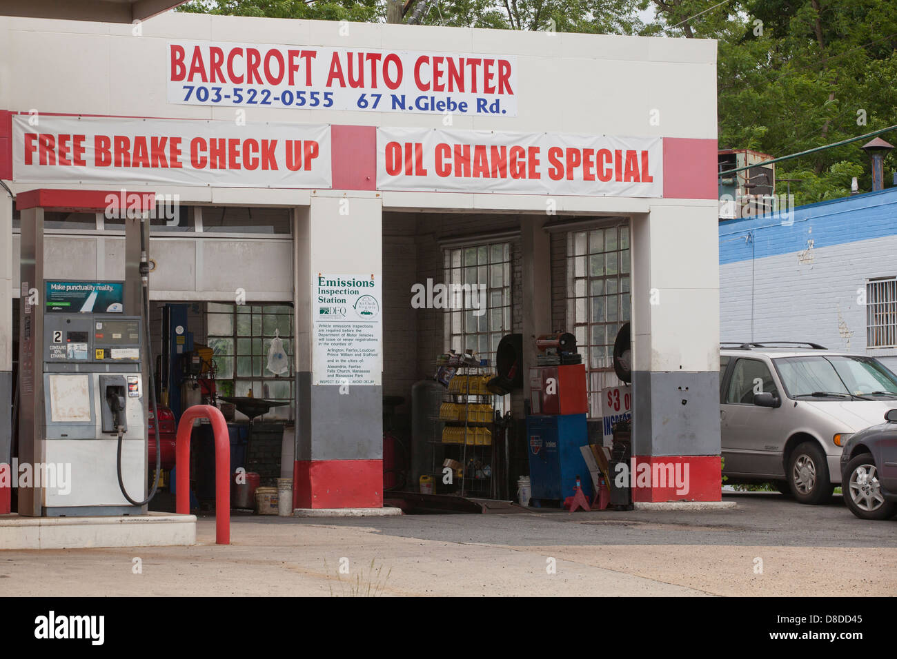 Auto repair center - USA Stock Photo