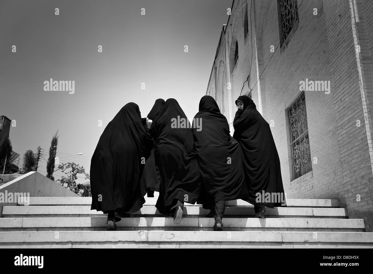 Iran, Kerman, women with chador Stock Photo Alamy