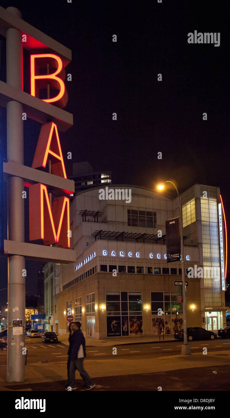 Brooklyn Neon Sign High Resolution Stock Photography and Images Alamy