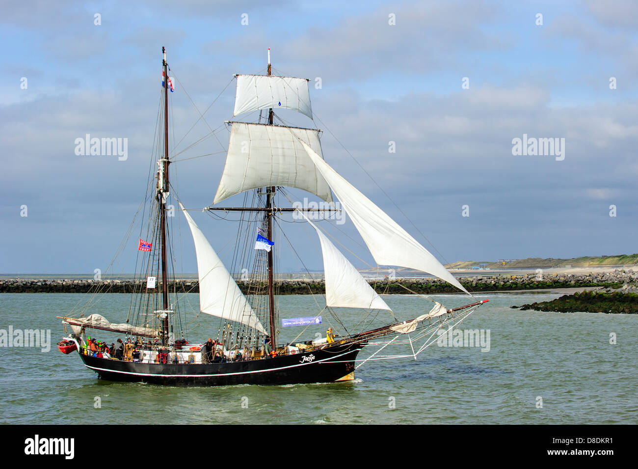 Hermaphrodite brig / schooner Jantje during the maritime festival