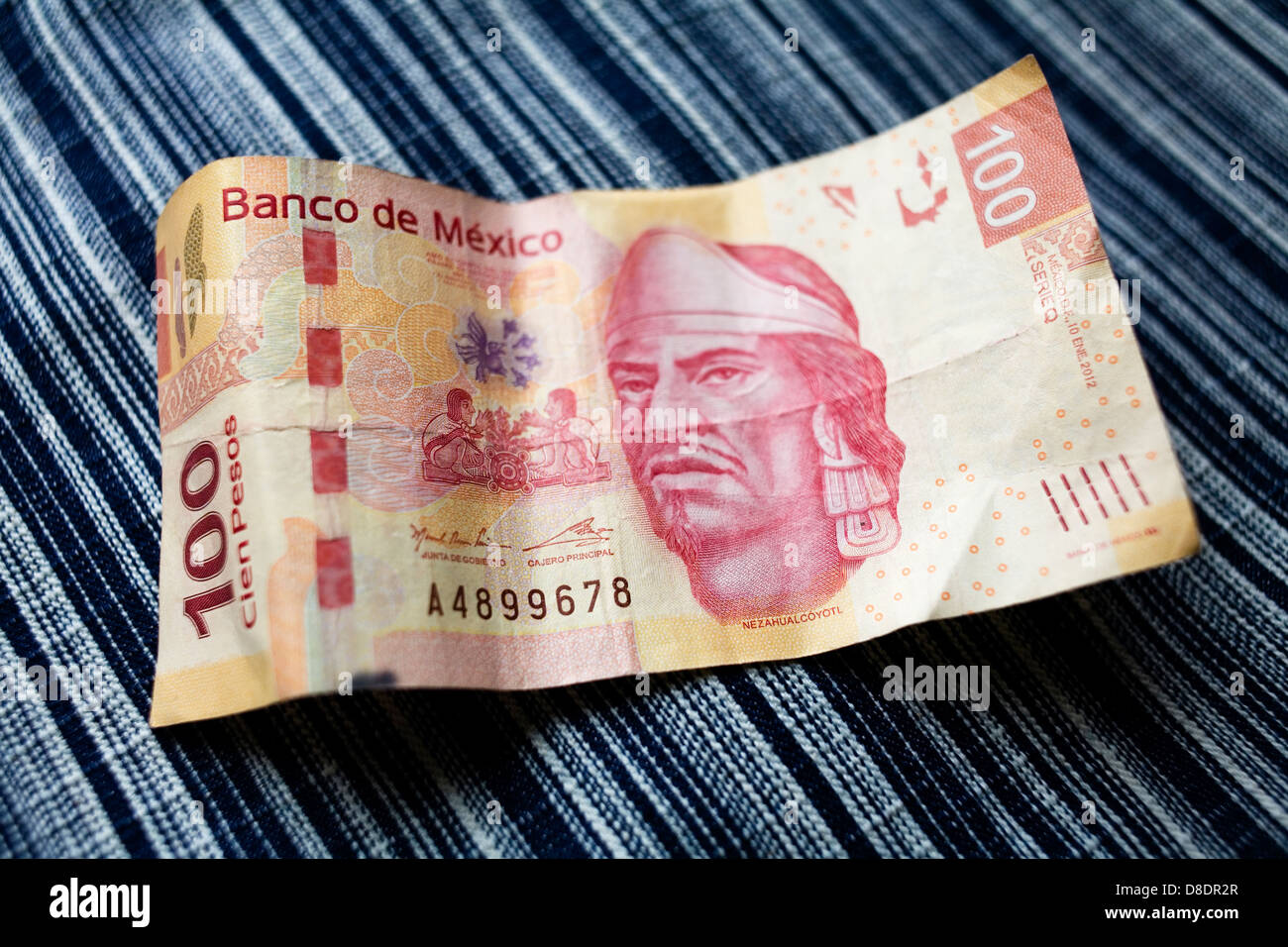 A 100 Peso Mexican Bank Note Stock Photo