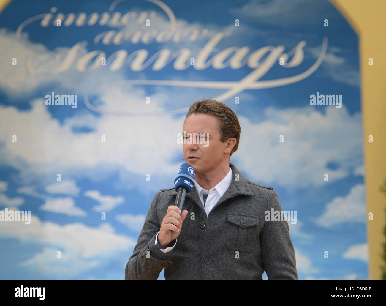 Presentor Stefan Mross hosts the ARD music show 'Immer wieder sonntags' at Europapark in Rust, Germany, 26 May 2013. Photo: Patrick Seeger Stock Photo