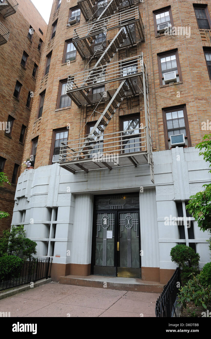 An Art Deco apartment building in Cobble Hill, a neighborhood in