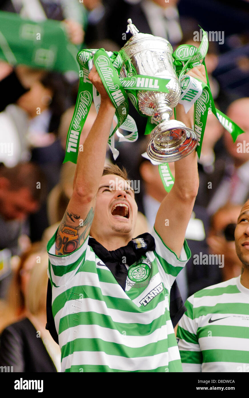 Glasgow, Scotland, UK. Sunday 26th May 2013. Mikael Lustig lifts the cup during the Hibs v Celtic William Hill Scottish Cup Final at Hampden Park Stadium. Credit: Colin Lunn / Alamy Live News Stock Photo