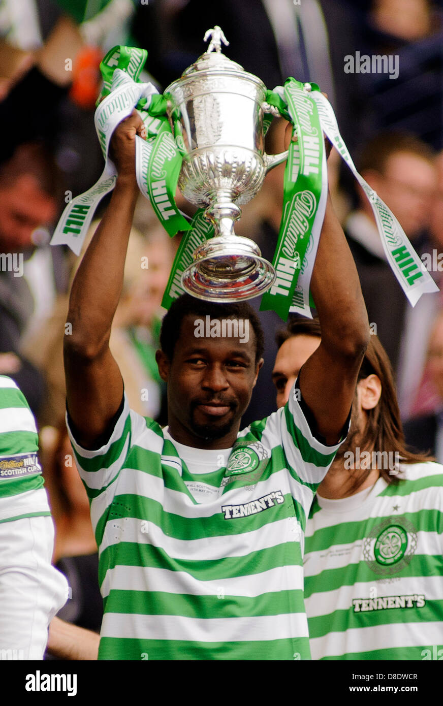 Glasgow, Scotland, UK. Sunday 26th May 2013. Efe Ambrose lifts the cup during the Hibs v Celtic William Hill Scottish Cup Final at Hampden Park Stadium. Credit: Colin Lunn / Alamy Live News Stock Photo