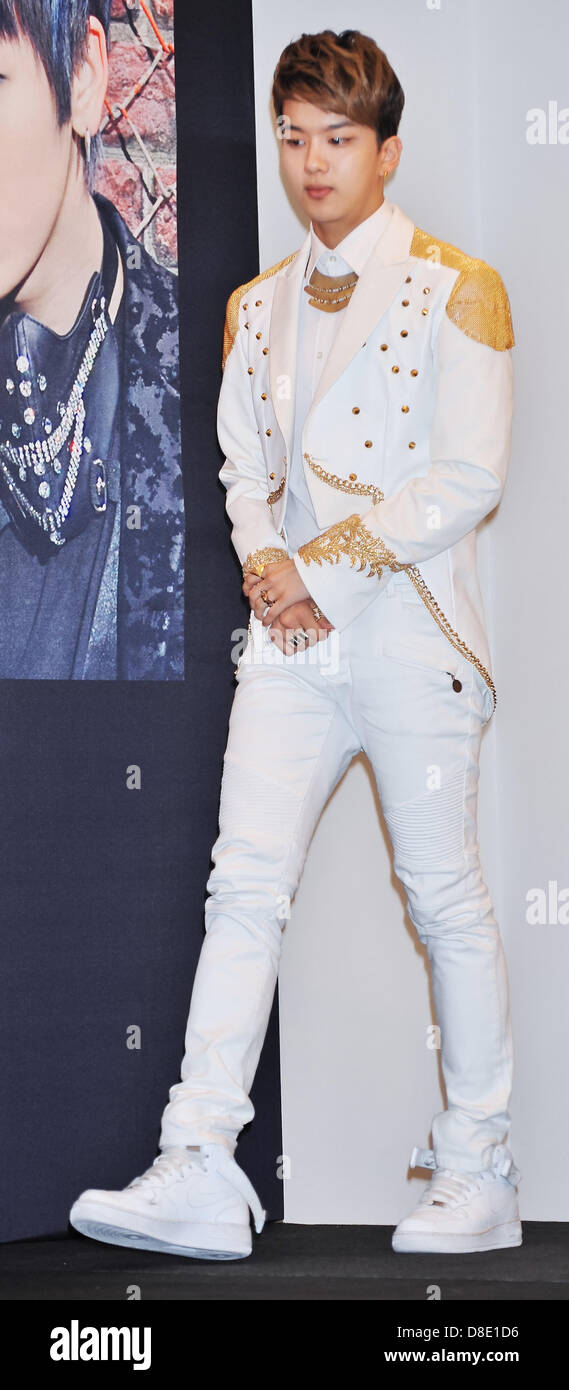 Bap 2022 Season Greeting Youngjae