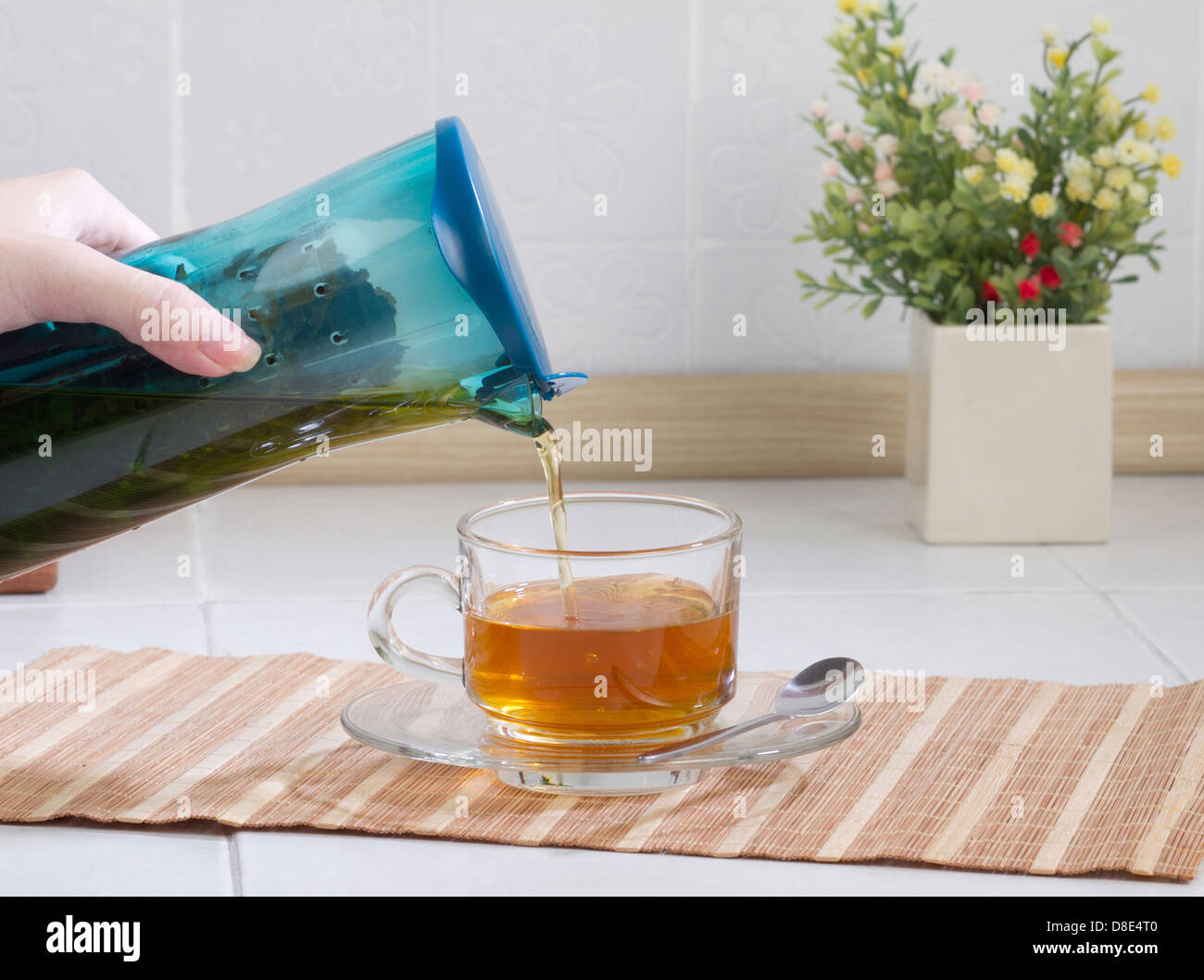 Plastic pot strainer hires stock photography and images Alamy