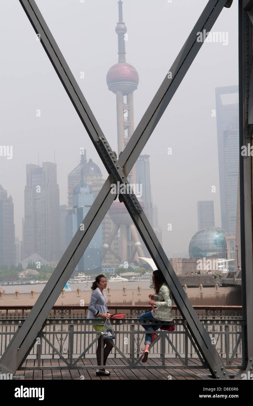 Garden Bridge of Shanghai Stock Photo Alamy