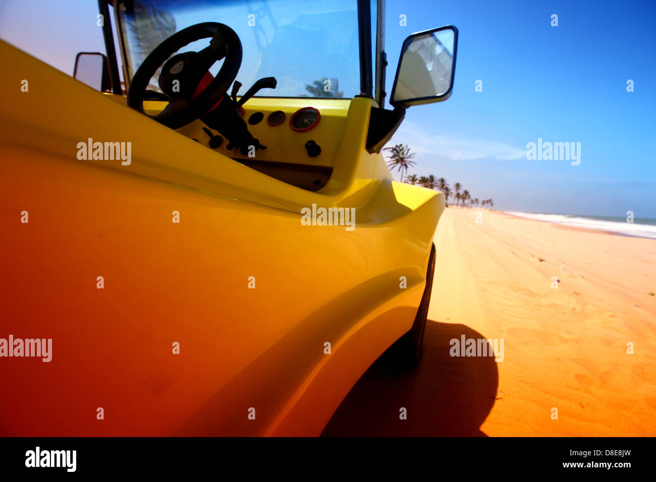 Yellow dune buggy hi-res stock photography and images - Alamy