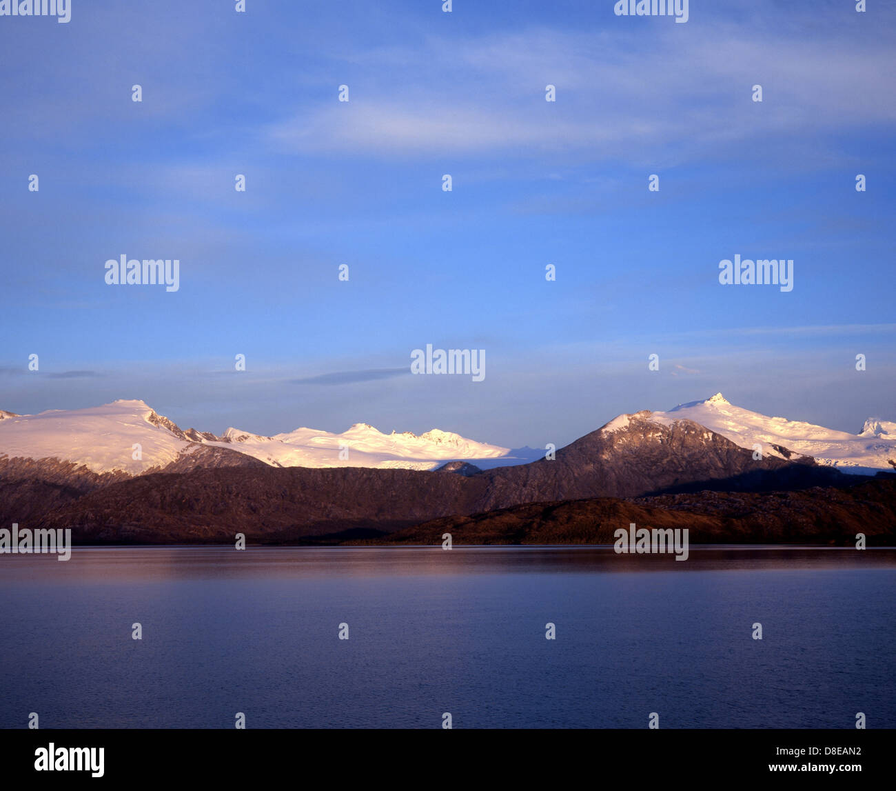 Snow capped mountains america hi-res stock photography and images - Alamy