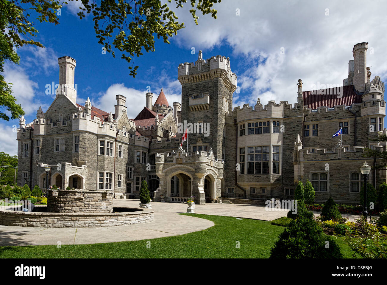 Casa Loma in Toronto Front Entrance Stock Photo Alamy