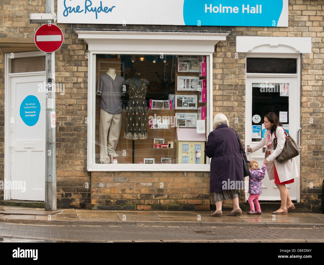 Sue Ryder Shop Hi res Stock Photography And Images Alamy Sue Ryder Shop Hi res Stock Photography And Images Alamy