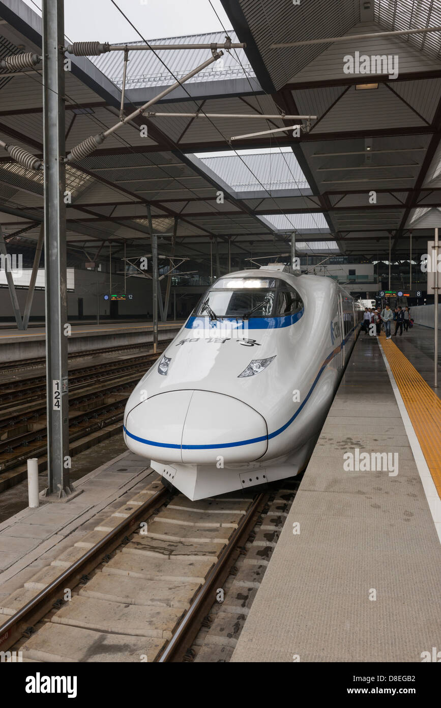 High Speed Train CRH2 modelled after the Japanese shinkansen in China Stock Photo