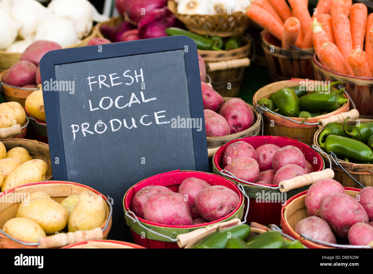 Fresh produce on sale at the local farmers market Stock Photo - Alamy