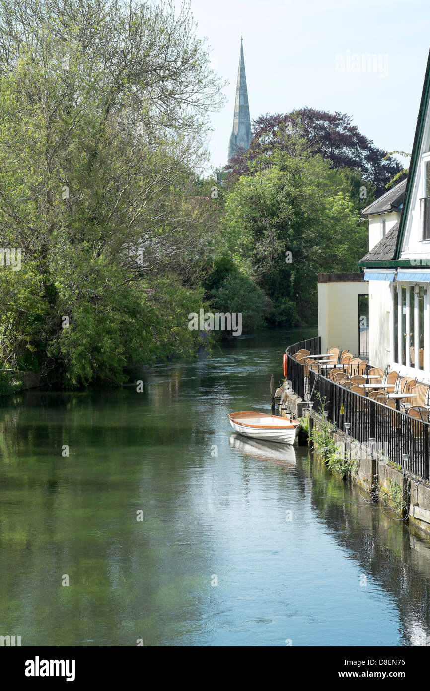 Wiltshire Rivers Avon river flowing through hi-res stock photography and images - Alamy