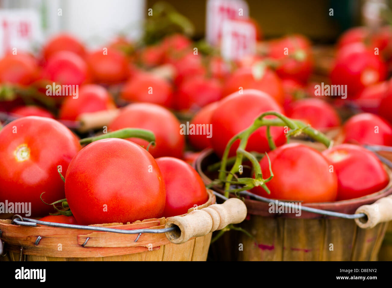 Fresh produce on sale at the local farmers market Stock Photo - Alamy