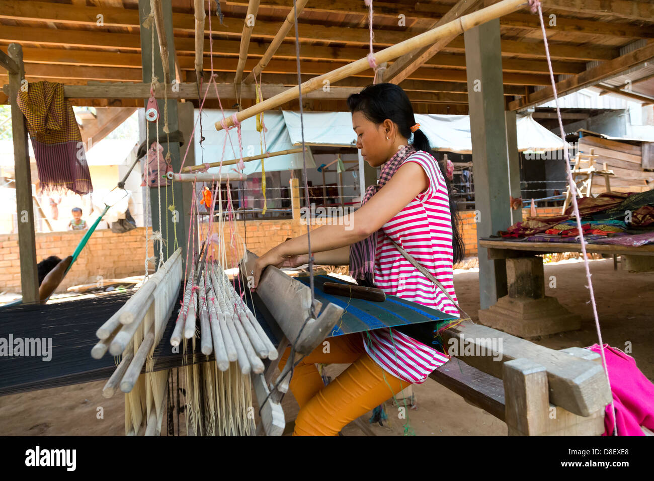 Silk Weaver on Silk Island (Koh Dach) in Phnom Penh, Cambodia Stock Photo -  Alamy