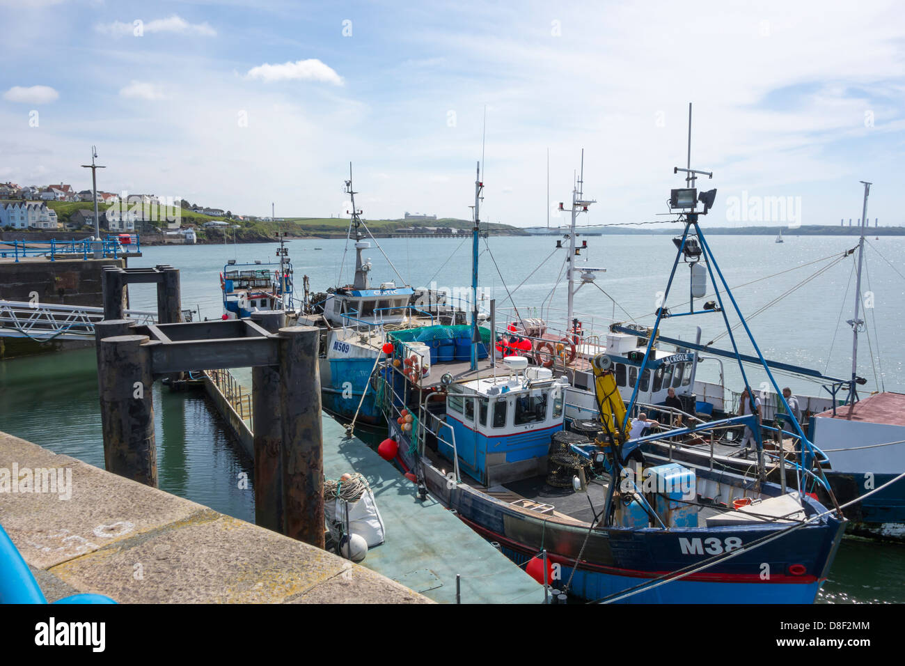 Vessels Trawler Trawlers High Resolution Stock Photography and Images ...