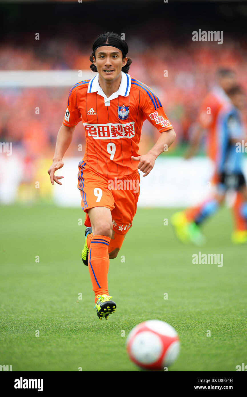 Tatsuya Tanaka (Albirex), MAY 25, 2013 - Football / Soccer