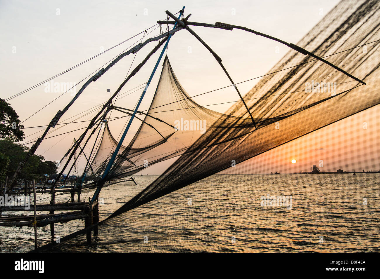 Traditional Chinese fishing nets, Kochi, Kerela, India Stock Photo Alamy