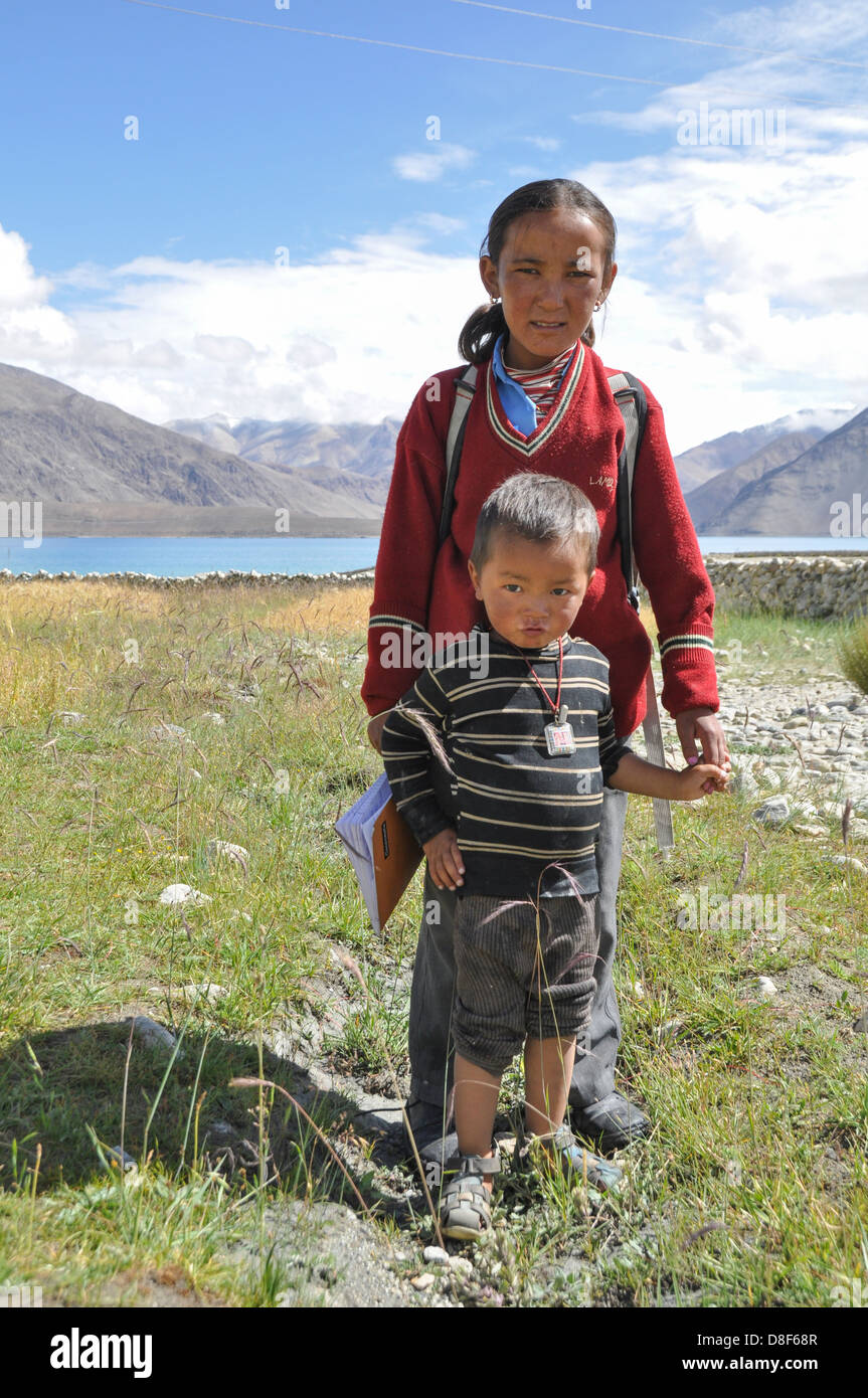 India, Jammu and Kashmir, Ladakh, Leh a young boy and girl Stock Photo