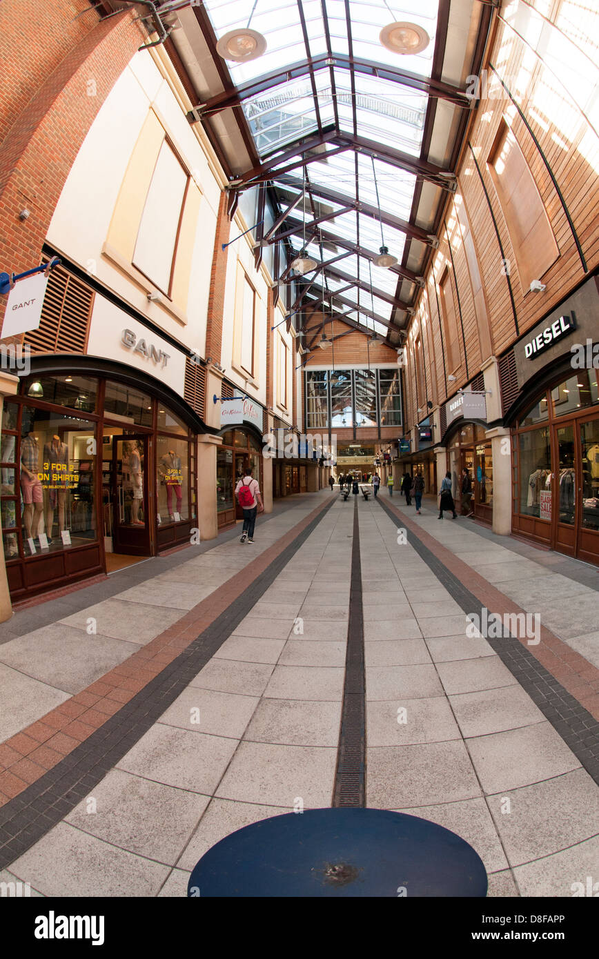 Gunwharf Quays shopping centre Stock Photo Alamy