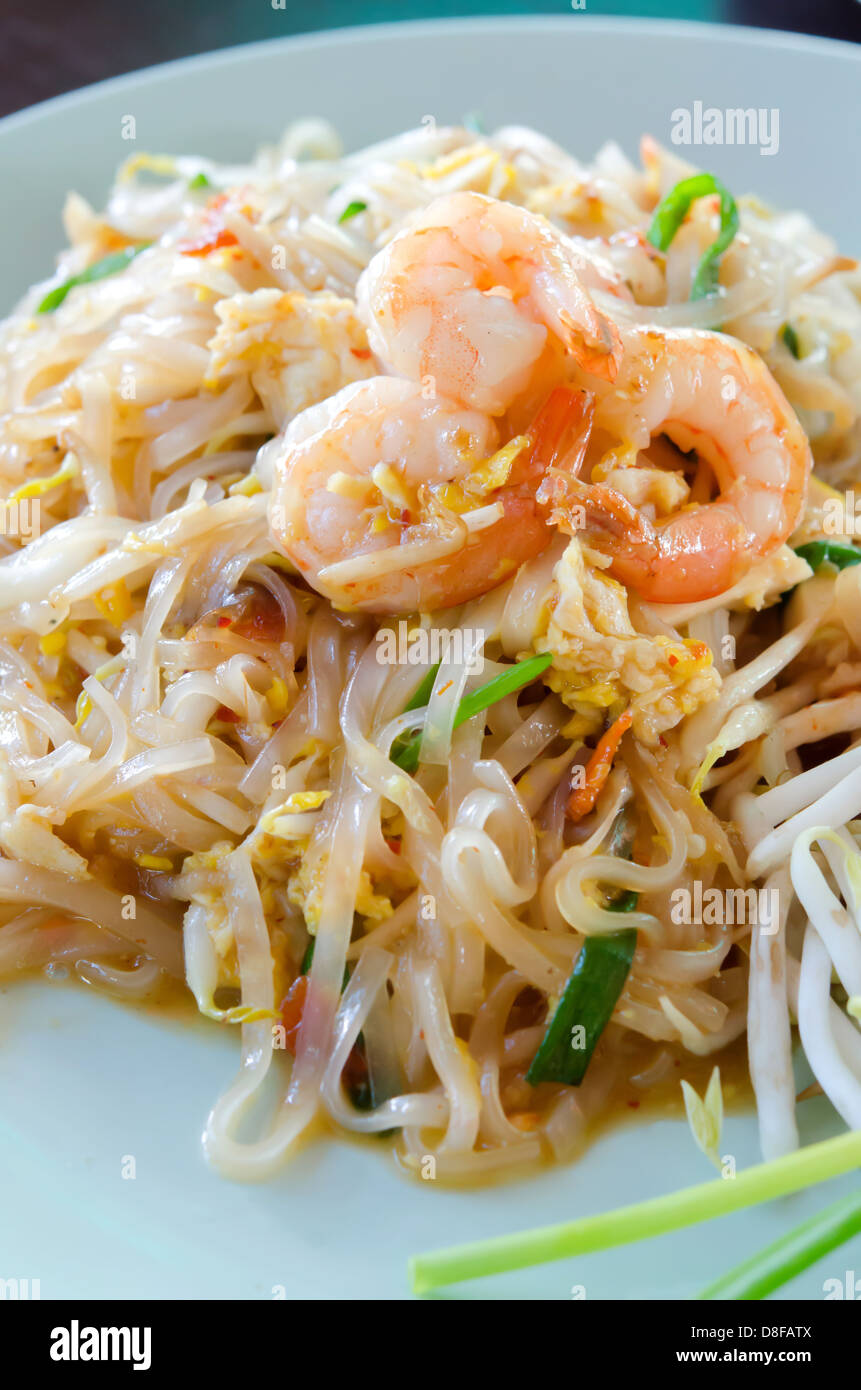 Stir fried noodles with shrimp , egg and fresh vegetable , asian style