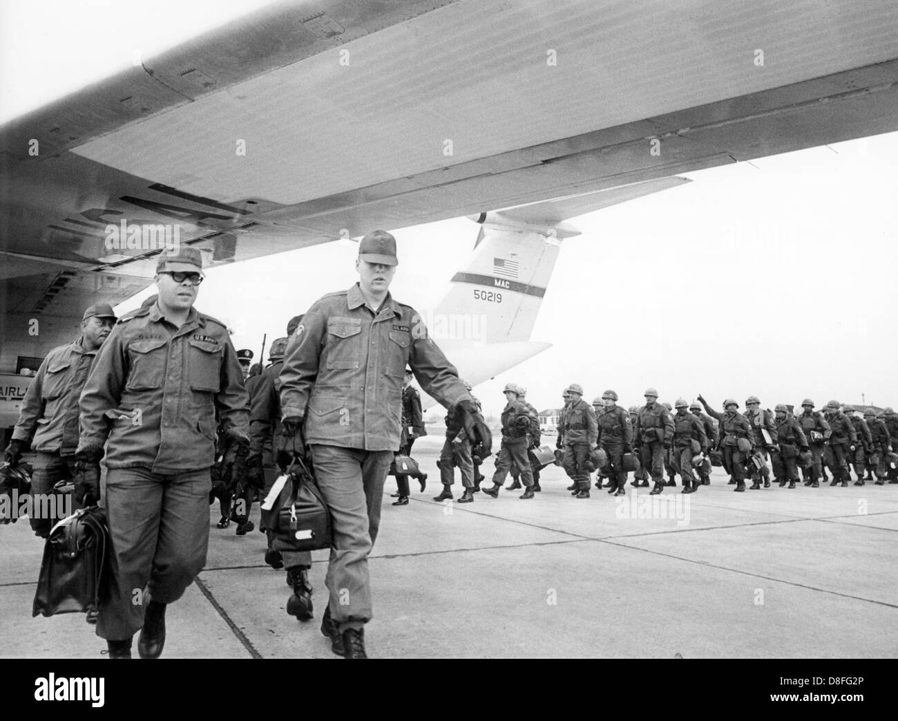 Soldiers of the US army during their arrival at the airport in