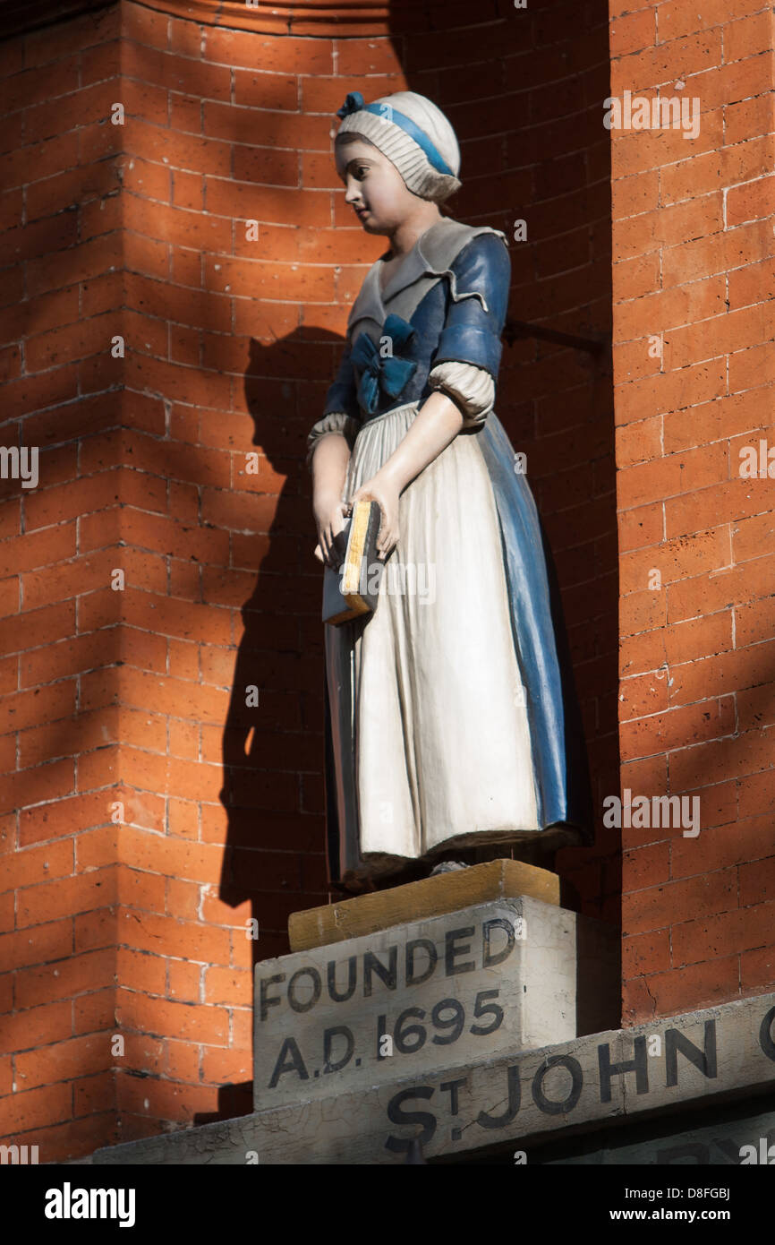 Old graveyard, Scandrett Street, Wapping Stock Photo - Alamy