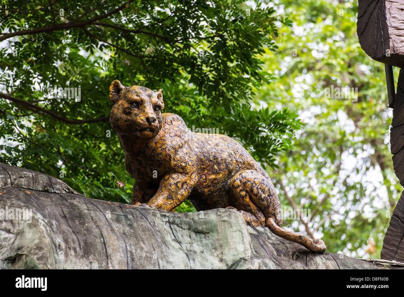 cheetah Statue in Chiangmai zoo , Thailand Stock Photo Alamy