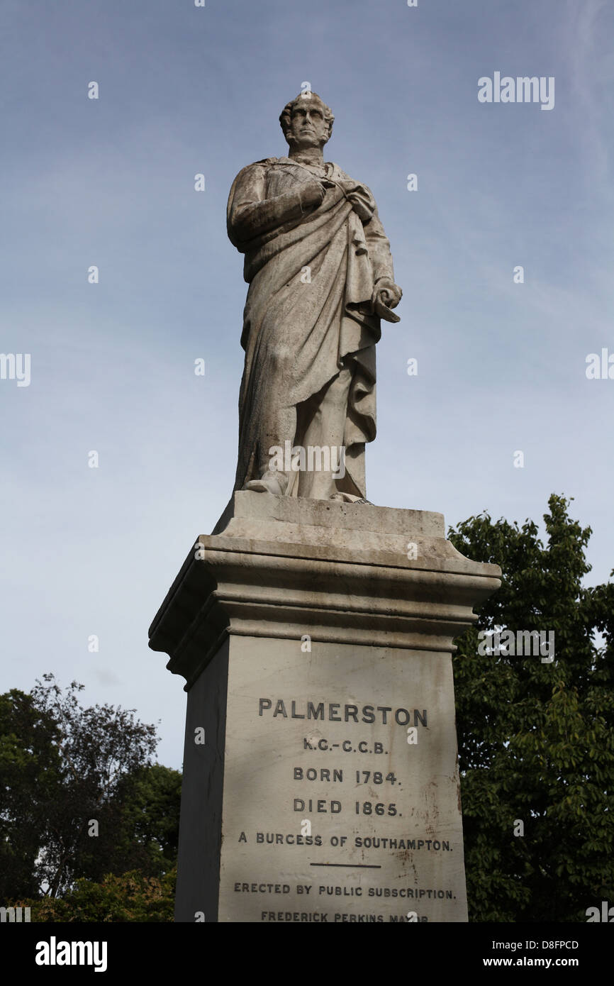 Statue of lord palmerston hires stock photography and images Alamy