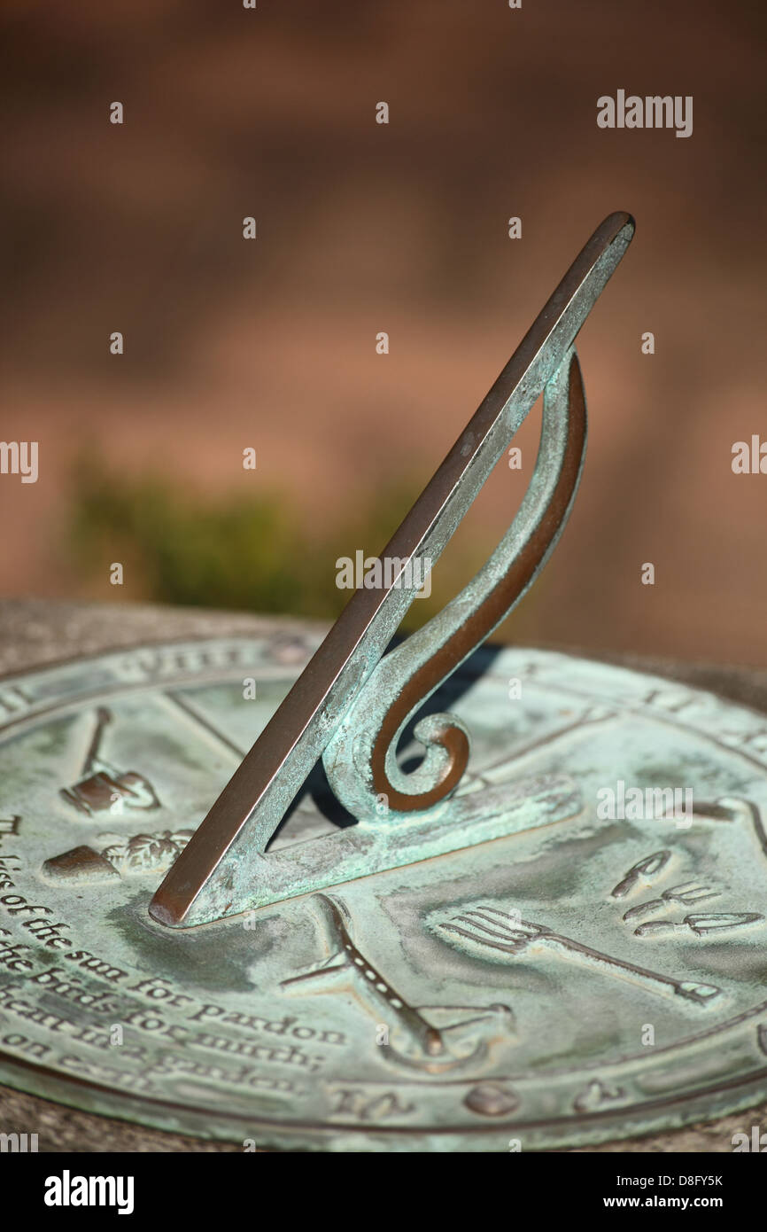 Garden sundials hires stock photography and images Alamy