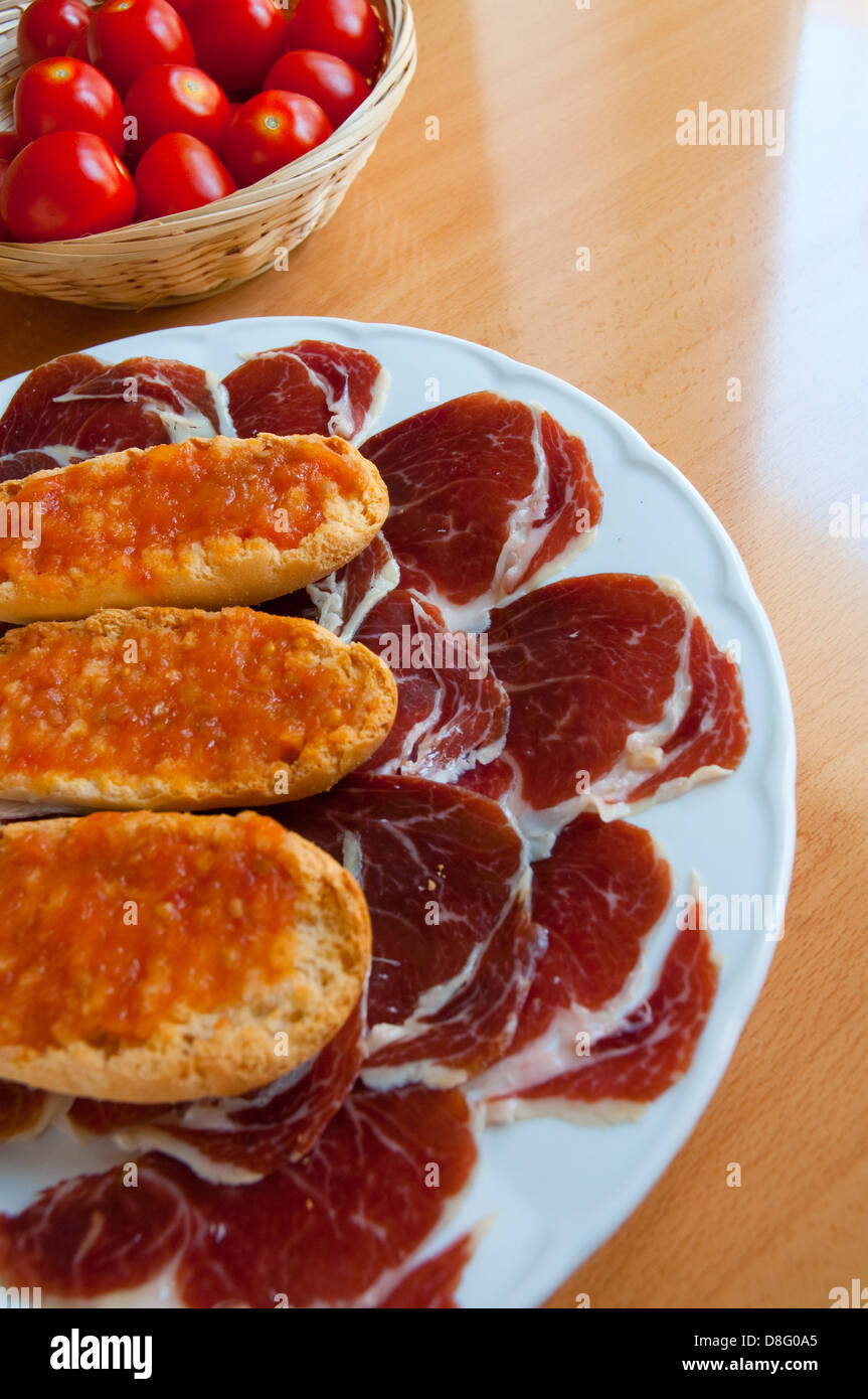 Iberian ham and bread with tomato sauce. Spain Stock Photo Alamy
