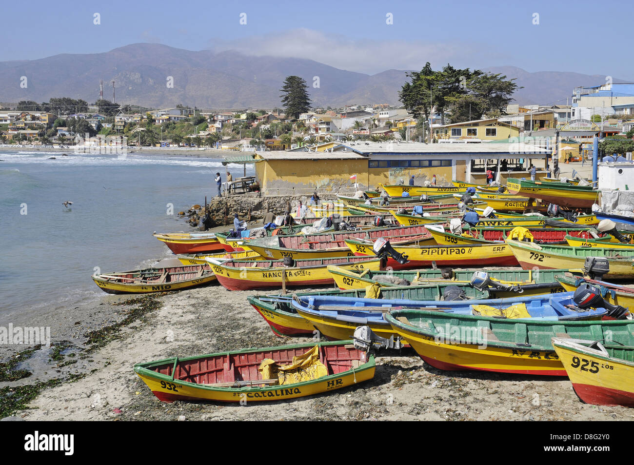 Different coloured boats hi-res stock photography and images - Alamy
