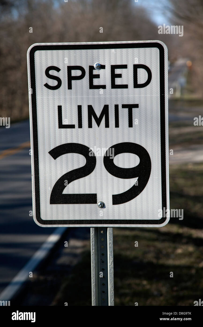 29 mile per hour speed sign USA Clinton, Indiana USA Stock Photo