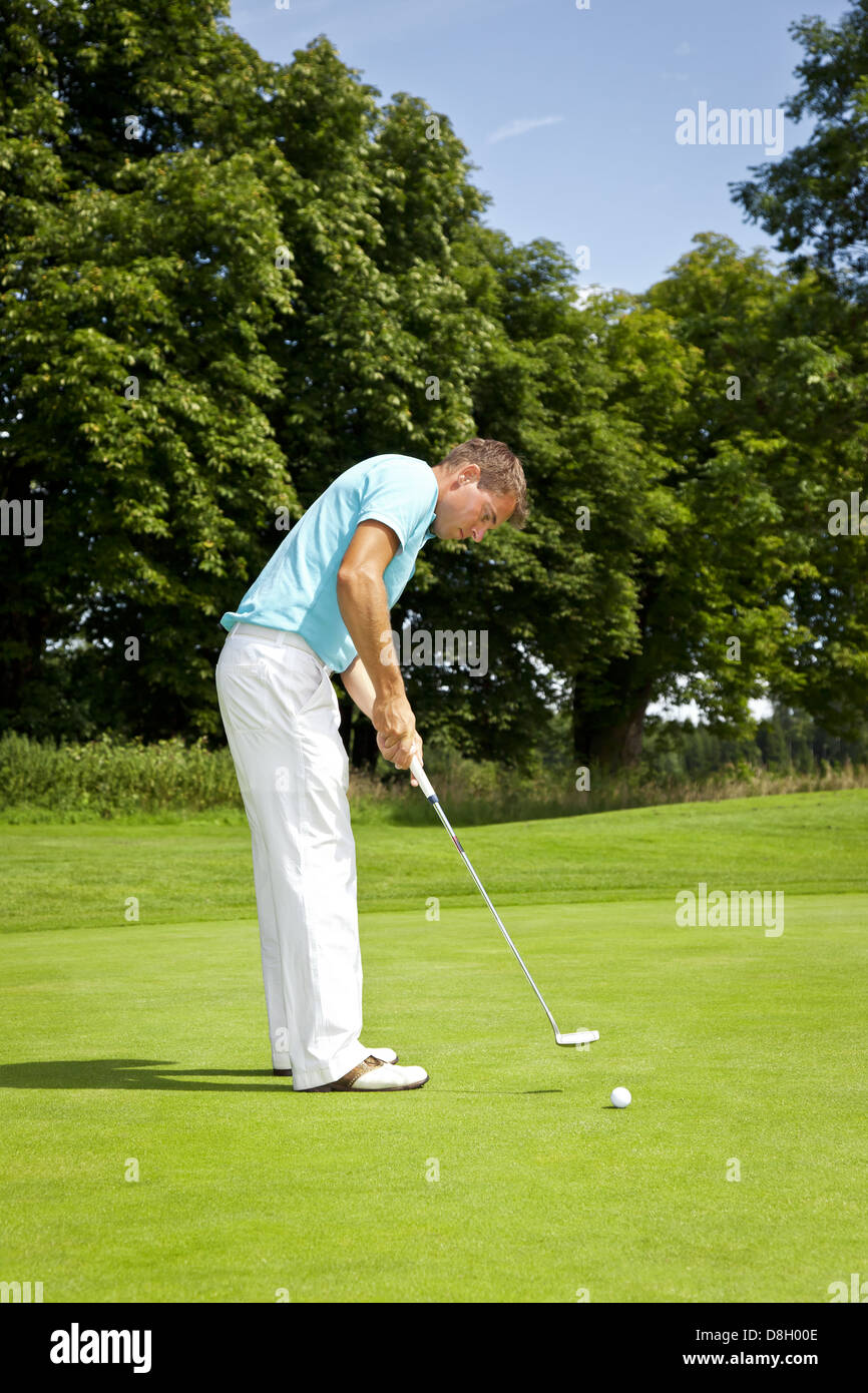 Golf tee peg hires stock photography and images Alamy