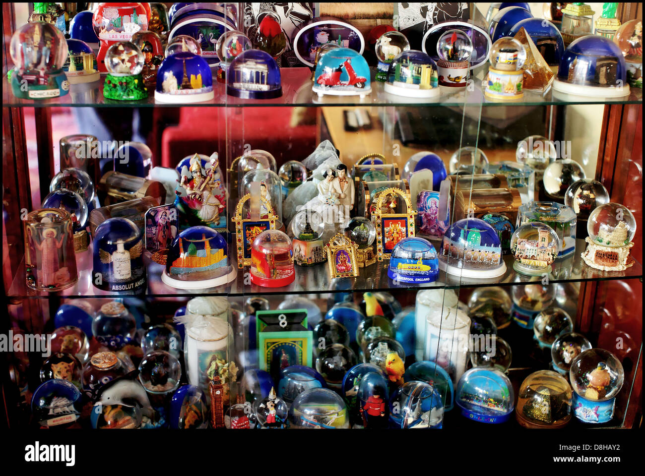 Snowglobes hires stock photography and images Alamy